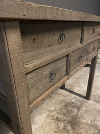 Oud houten vergrijsd doorleefd houten haltafel sidetable ladenkast la  laden stoer boeren kast buro bureau wastafel eiland landelijk badmeubel industrieel werktafel werkbank