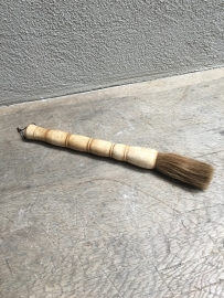 Decoratiekwast kwast decoratie been ivoorkleurig kaligrafeerkwast kwastje landelijk stoer brocant