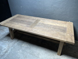 Massieve vergrijsd eiken tafel boerentafel 240 x 100 x H77 cm kloostertafel landelijk robuust stoer eettafel