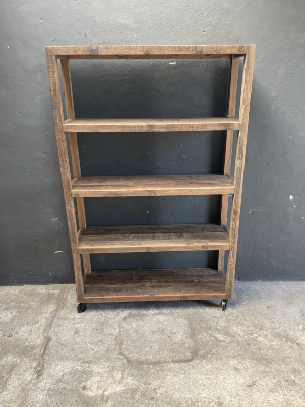 Reflectie Plenaire sessie spreken Stoere oud houten kast wandkast rek schap Roomdivider on wheels op wieltjes  trolley boekenkast teakhout Bassano boekenkast roomdivider wandmeubel  landelijk stoer boekenrek op wieltjes Bassano | Meubels | 't Jagershuis