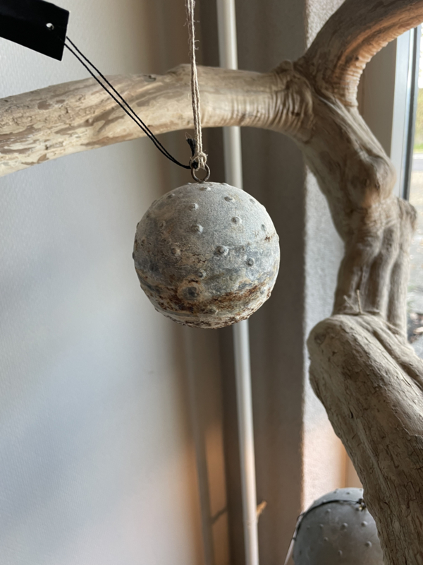 Stoere ijzeren bal decoratie decoratie hanger kerstbal S landelijke stoere | Kerst | 't Jagershuis