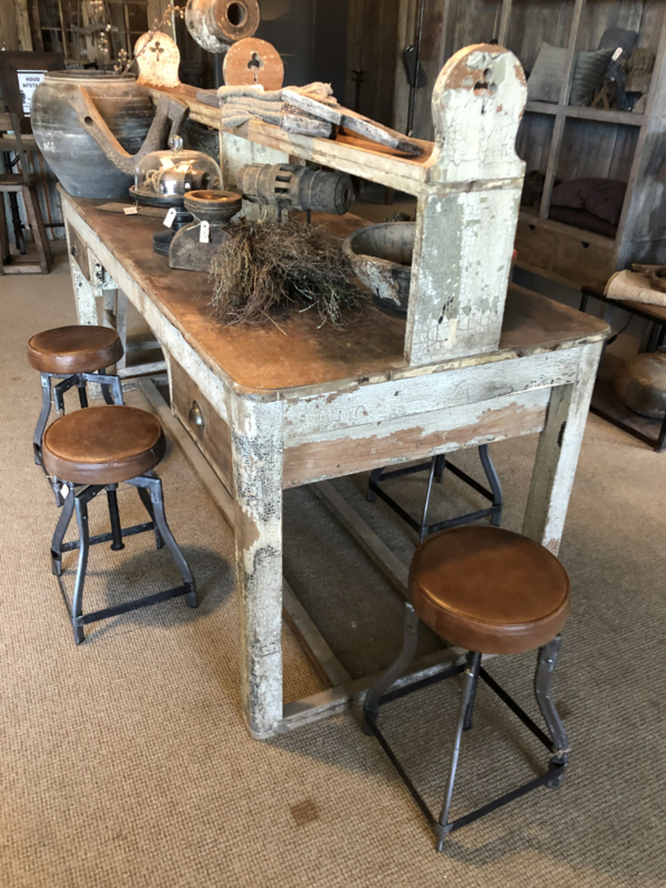 Prachtige unieke originele oude werkbank werktafel atelier buro bureau met opzetstuk industrieel stoer landelijk | Meubels 't Jagershuis