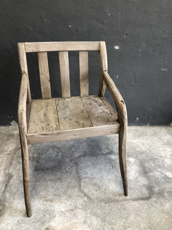 Jachtluipaard Traditioneel Revolutionair Oude grof vergrijsd houten stoel stoelen eetkamerstoelen, allemaal anders &  uniek landelijk stoer robuust | Meubels | 't Jagershuis