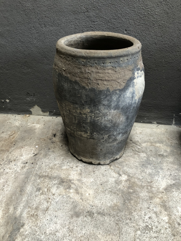Oude stenen kruik vaas landelijk stoer | Decoratie | 't Jagershuis