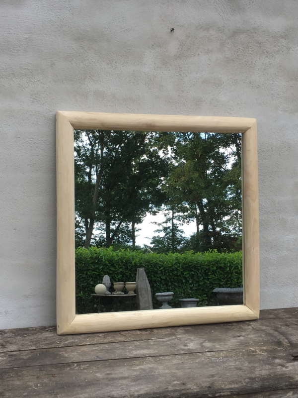 Mooie licht naturel natural houten vierkante spiegel 80 x 80 cm landelijk sober Ibiza stijl vintage