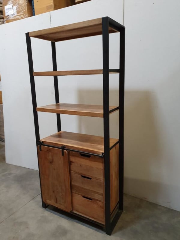 industriële landelijke hoge kast boekenkast industrieel metaal hout houten vintage laden ladenkast boekenkast zwart | Meubels | 't Jagershuis