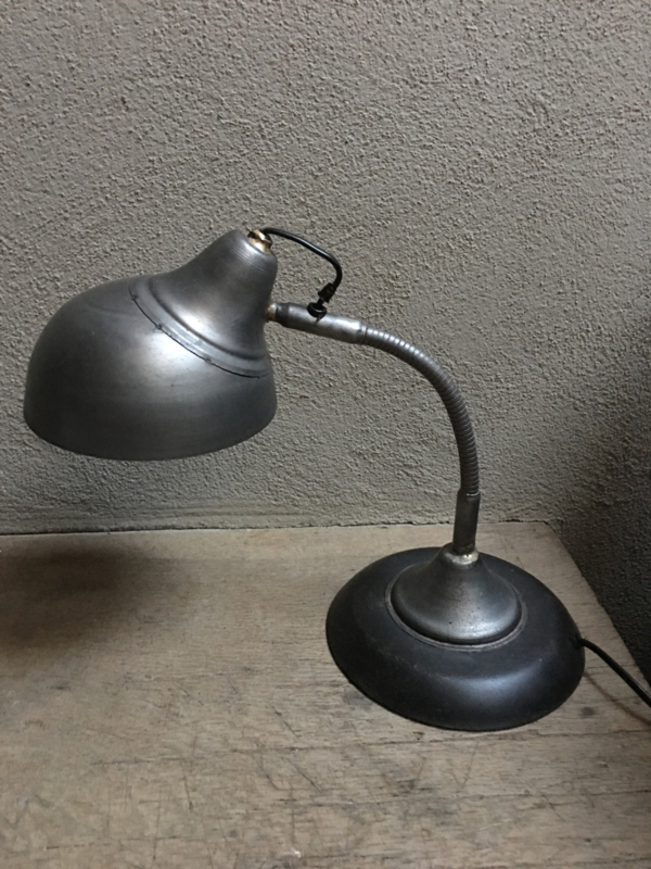 Regenboog Academie Glad Stoer metalen lampje bedlampje tafellampje buro bureau grijs leeslampje  industrieel vintage landelijk industrieel | Verlichting lampen | 't  Jagershuis