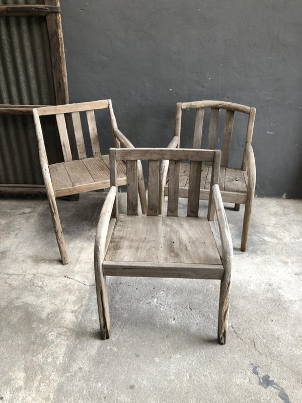 grof vergrijsd houten stoel stoelen eetkamerstoelen, allemaal anders & uniek landelijk robuust | Meubels | 't Jagershuis
