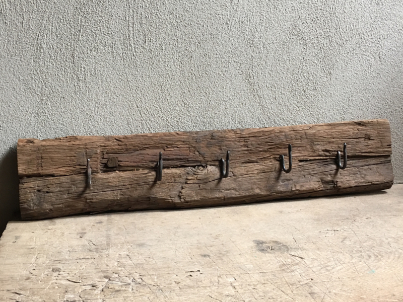 Alert schelp spoelen Railway houten kapstok oud hout stoer landelijk plank grof nerf 100 cm 1  meter wandhaken wandkapstok industrieel | Haken | 't Jagershuis