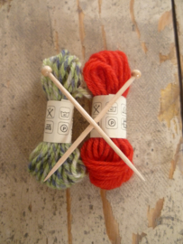 Wool with knitting pins