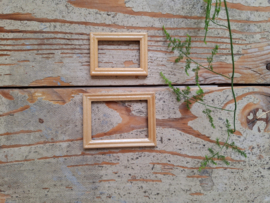 2 houten schilderijlijstjes