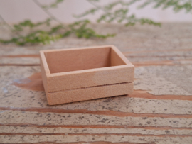 klein kratje/bakje van hout 2,6 x 3,3 cm x 1,4 cm