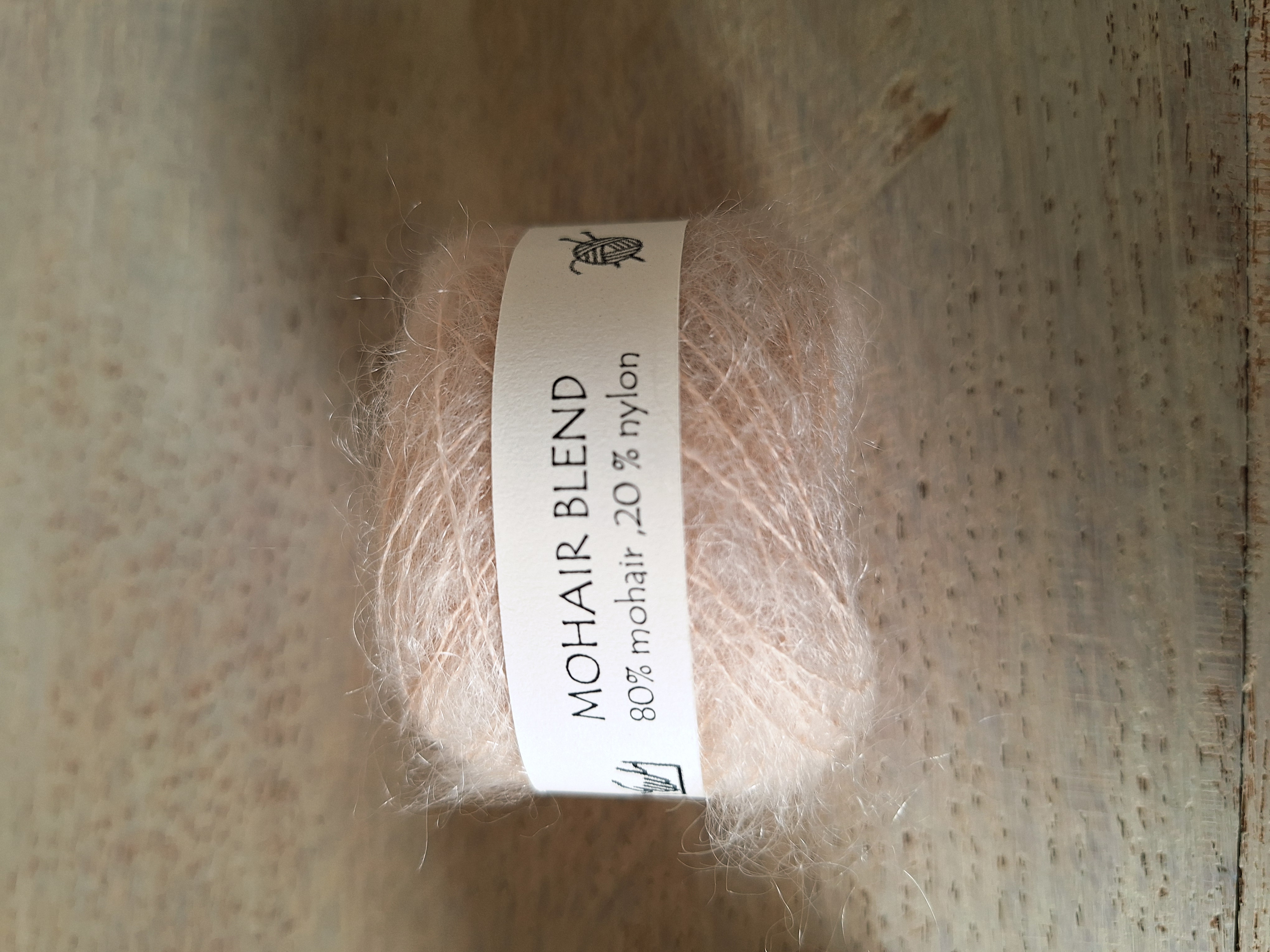 bolletje mohair blend, kleur: poeder