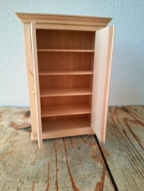 schoolkast hoog met 4 planken en 2 deuren