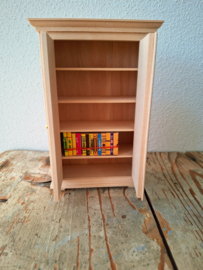 schoolkast hoog met 4 planken en 2 deuren