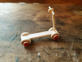 wooden scooter *red wheels