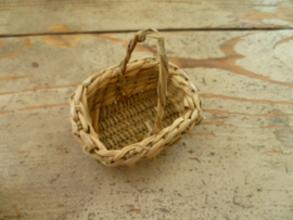 large basket with handle