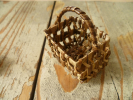 bamboo basket with handle