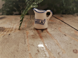 milk jug porcelain