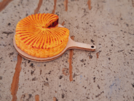 taart op houten bord