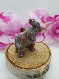 Olifant van speksteen - nr.6