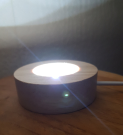 Licht voetje rond - helder wit  licht met USB (2cm dik)