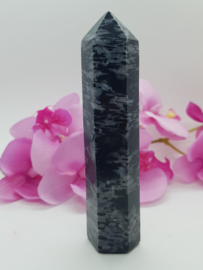 Gabbro obelisk