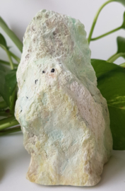 Maansteen Groen half geslepen