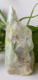 Maansteen Groen half geslepen