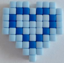 Zelfgemaakte Pixelhobby hartje blauw 2,3 x 2,3 cm