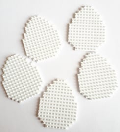 Paaseieren klein 5 stuks (gesneden uit wit flexibele basisplaat) 3,5 x 4 cm