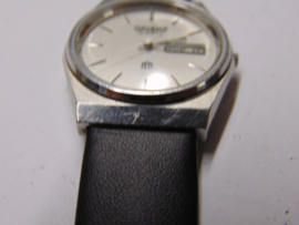Oriënt quartz  herenhorloge