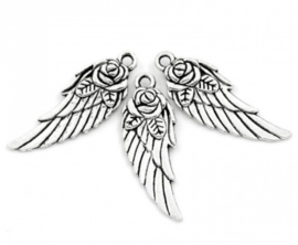 4 x Metalen hanger engelen vleugel met roos  11 x 31 x 4mm gat: 2mm