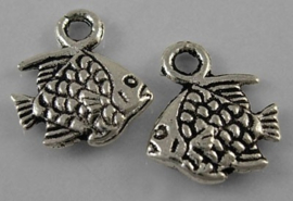 10 stuks Tibetaans zilveren bedeltje van een vis 11 x 9mm 3D