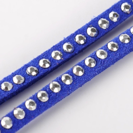 1 meter imitatie Suède leer 3mm met zilver aluminium studs medium blue  