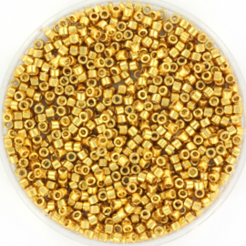 c.a. 5 gram Miyuki delica's 11/0 - duracoat galvanized gold