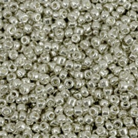 20  gram Glaskralen Rocailles 12/0 (2mm) Metallic shine warm silver
