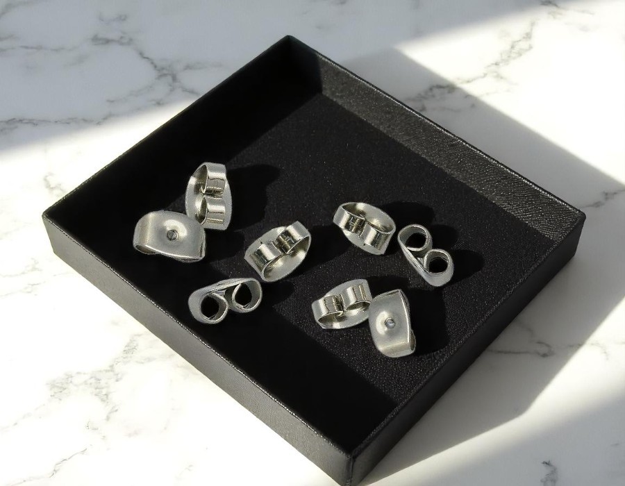 20 x Oorbelstoppers – oorbelvleugeltjes – ca. 5 x 4 x 3 mm – platinum kleur (nikkelvrij)