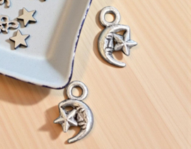 5 x Metalen bedel maan 17,5 x 10 mm – oogje 1,5 mm – antiek zilverkleur