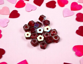 20 x Glaskralen – 5 Zijden – ca. 4 x 5,5 mm – Gat ca. 1 mm – Rood met AB Glans