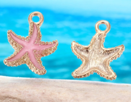 2 x Metalen bedels zeester light gold hot pink ca. 18 x14,5 x 3mm oogje 1,4mm  (Nikkelvrij)