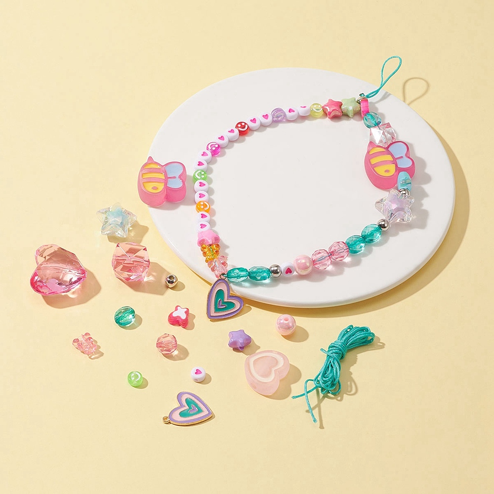 Kinder DIY armbandjes maken set – vrolijke kralen, bedels en draad – gemixte kleuren – inclusief opbergdoos (In bestelling)