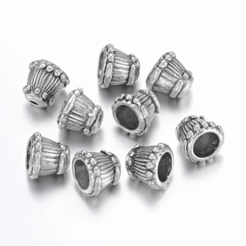 10 x Metalen kralenkapjes / eindkapjes 8 x 9 mm – gat 1,4 mm (Ø 5 mm) – antiek zilverkleur