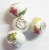 Per stuk Glaskraal European- style met zilveren kern(925) wit met bloemen 14 mm