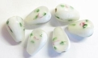 5x Glaskraal Italien style ovaal druppel wit met roze/groen 13 mm