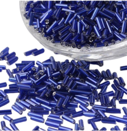 20 gram Bugles staafjes glaskralen  blauw 8~9mm