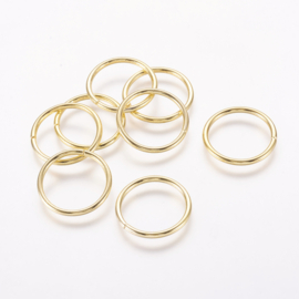 C.a. 40 x  gouden ringetjes groot 20mm 1,8mm dik