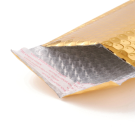 1 x Metallic luchtkussen envelop kleur: Mat Goud afm. 22,5 x 15 x 0,5cm