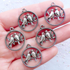 2 x Metalen bedeltje van twee vogels antiek zilverkleur 20 x 23 x 3,3mm gat: 1,5mm