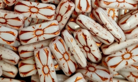 2 x Tsjechische Glaskralen Flower Rectangle Beads 20 x 8mm wit rood koper kleur